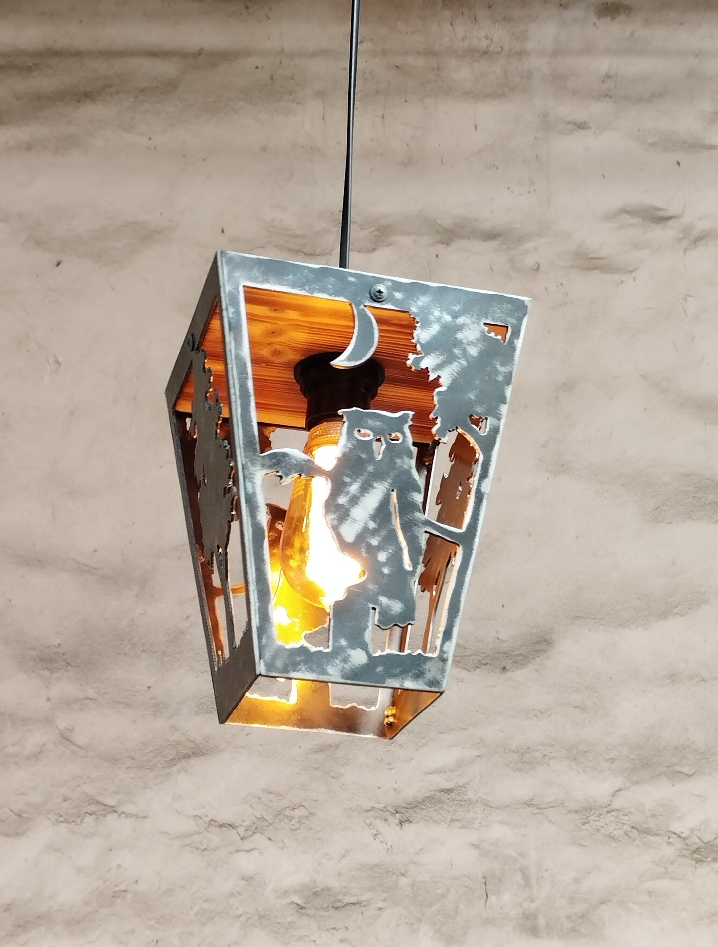 Wildlife owl lodge ceiling pendant light