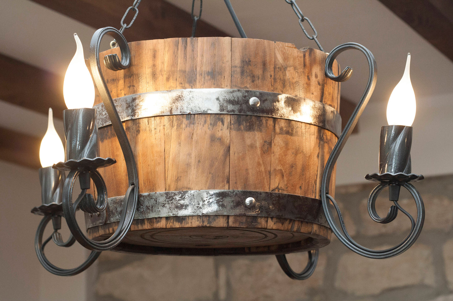 Lustre tonneau de vin - Plafonnier rustique - Lustre bois et fer forgé