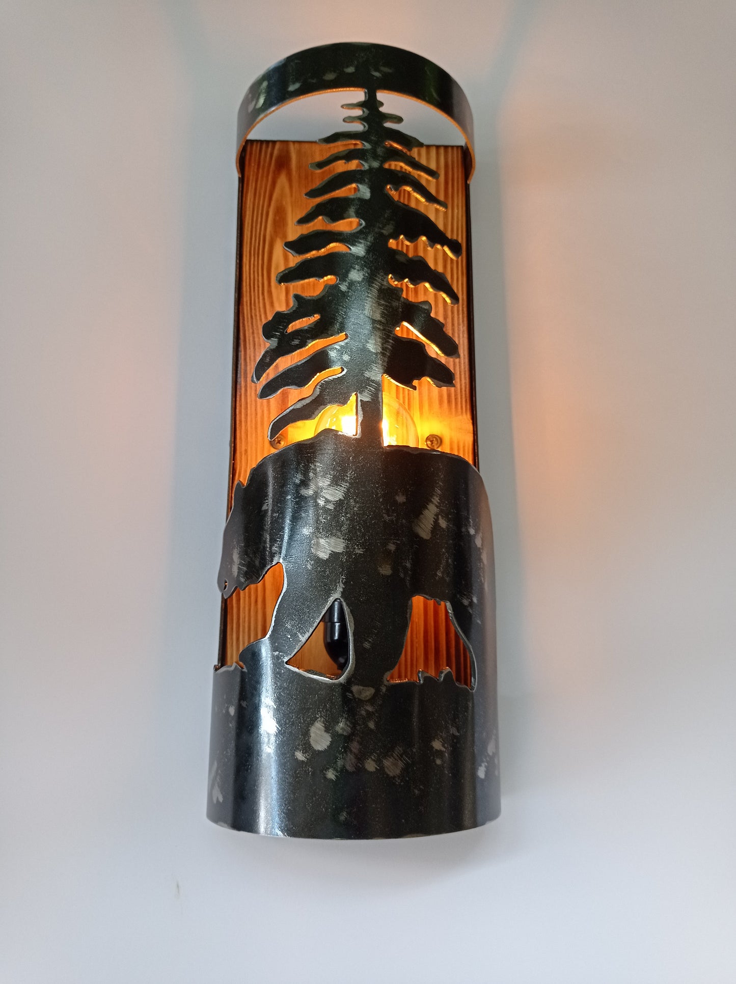 Rustikale Wandleuchte - Bär - Kabinenleuchte - Blockhausbeleuchtung - Lodge Lights
