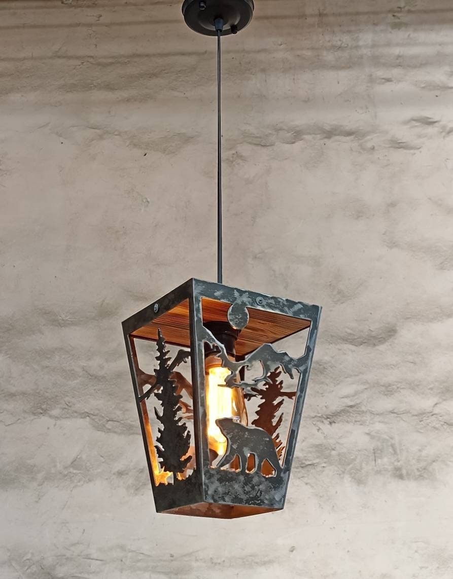Wildlife bear lodge hanging ceiling pendant light